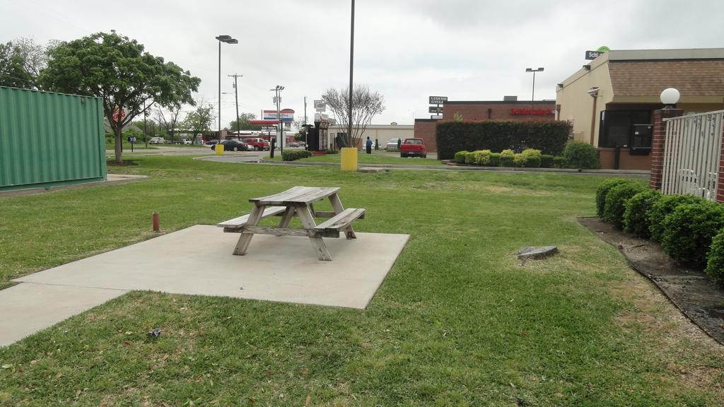 Studio 6 Waco Downtown Baylor Экстерьер фото